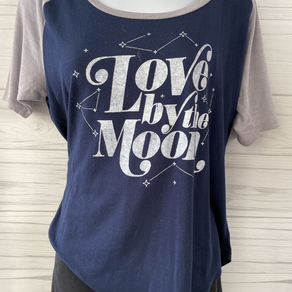 Love by the moon, Women’s lounge wear.